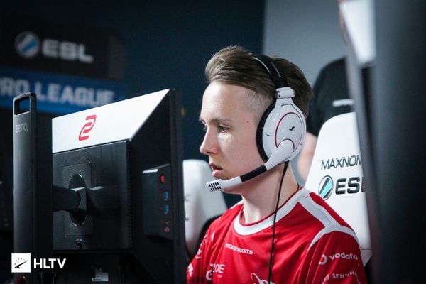 Scout：夺冠那年,没有我们赢不了的队伍